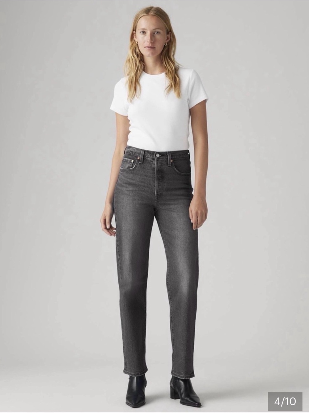 Levi Ribcage Straight Ankle Jeans in Well Worn